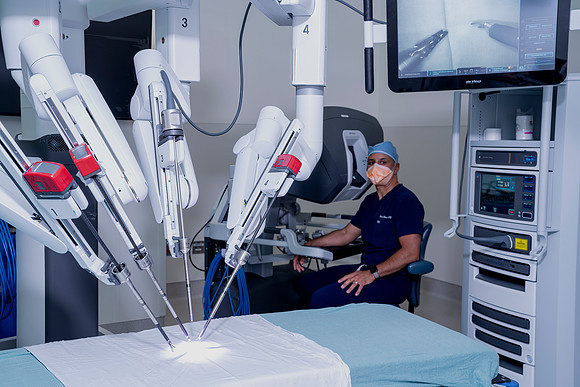 Da Vinci surgery robot