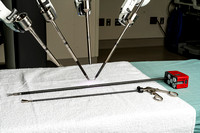Da Vinci surgery robot - tools compared to older orthoscopic instruments